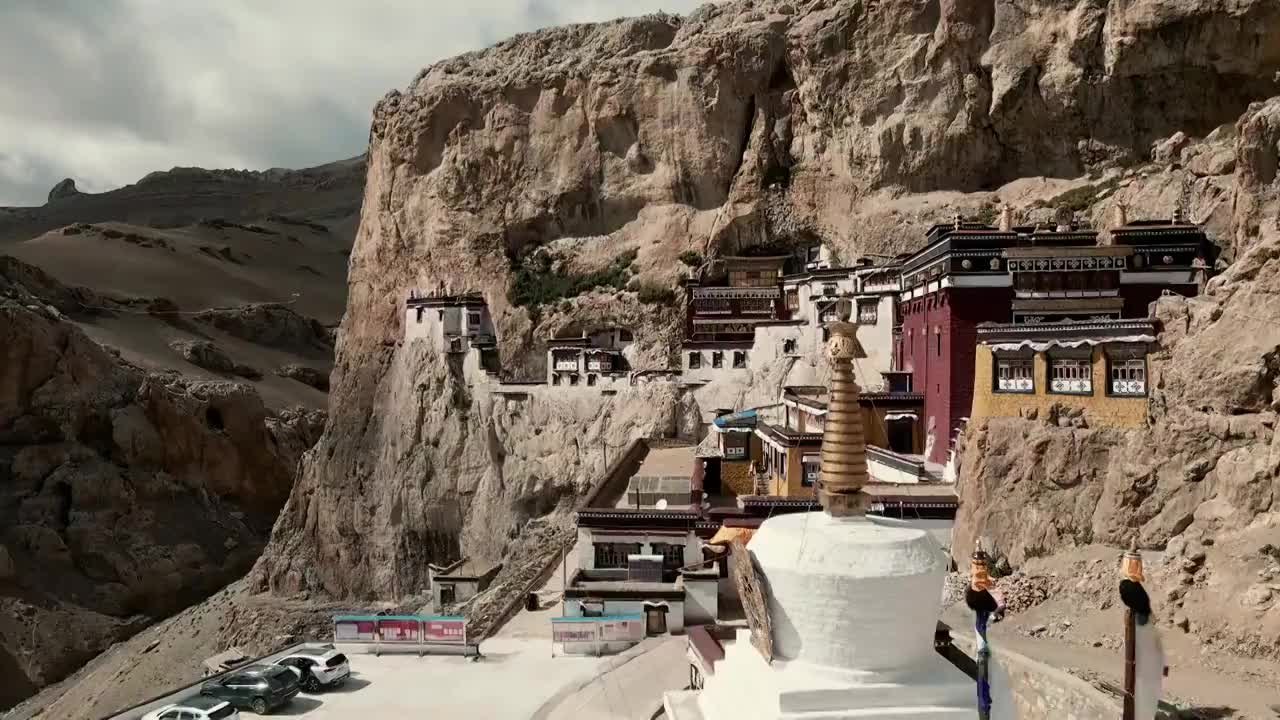 航拍西藏风光日喀则真桑悬空寺视频素材