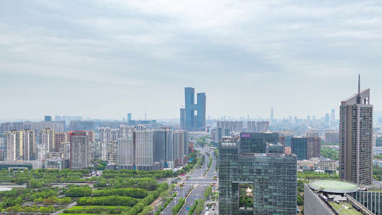 中国南京金鹰世界地标建筑城市天际线延时视频素材