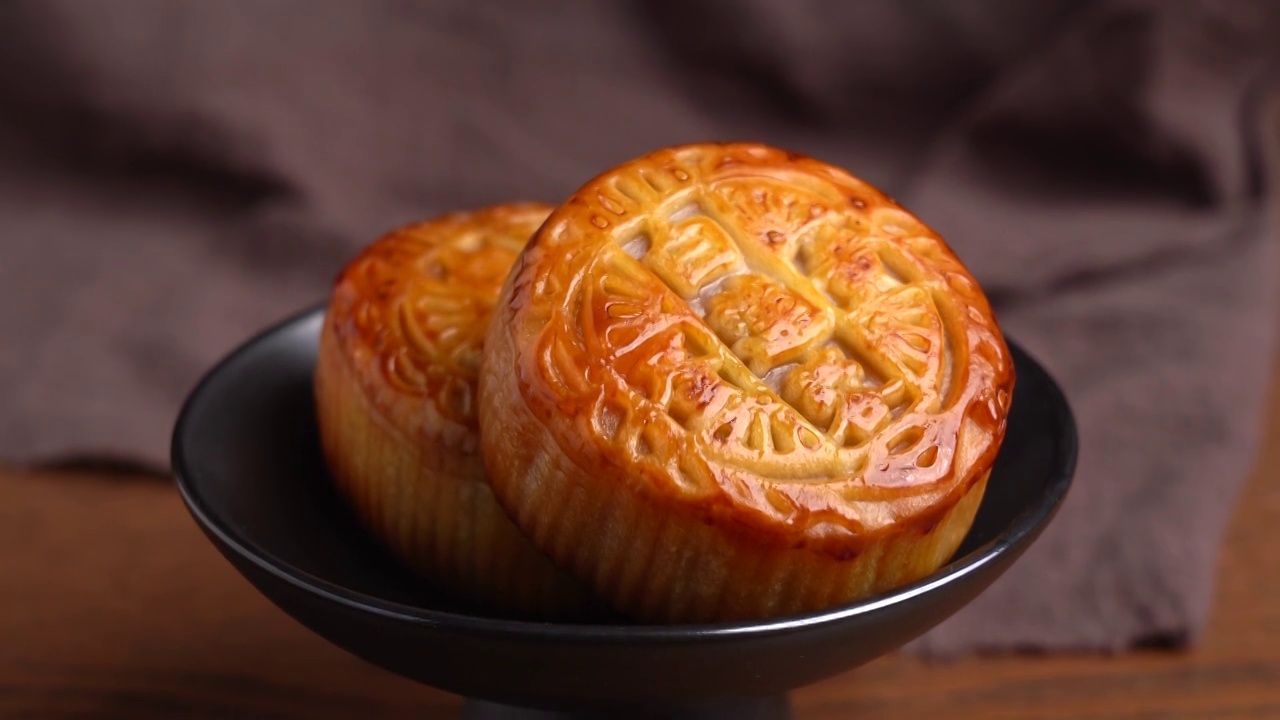 中国传统节日中秋节月饼视频素材