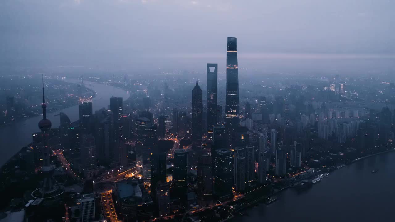 上海陆家嘴平流雾航拍延时视频素材