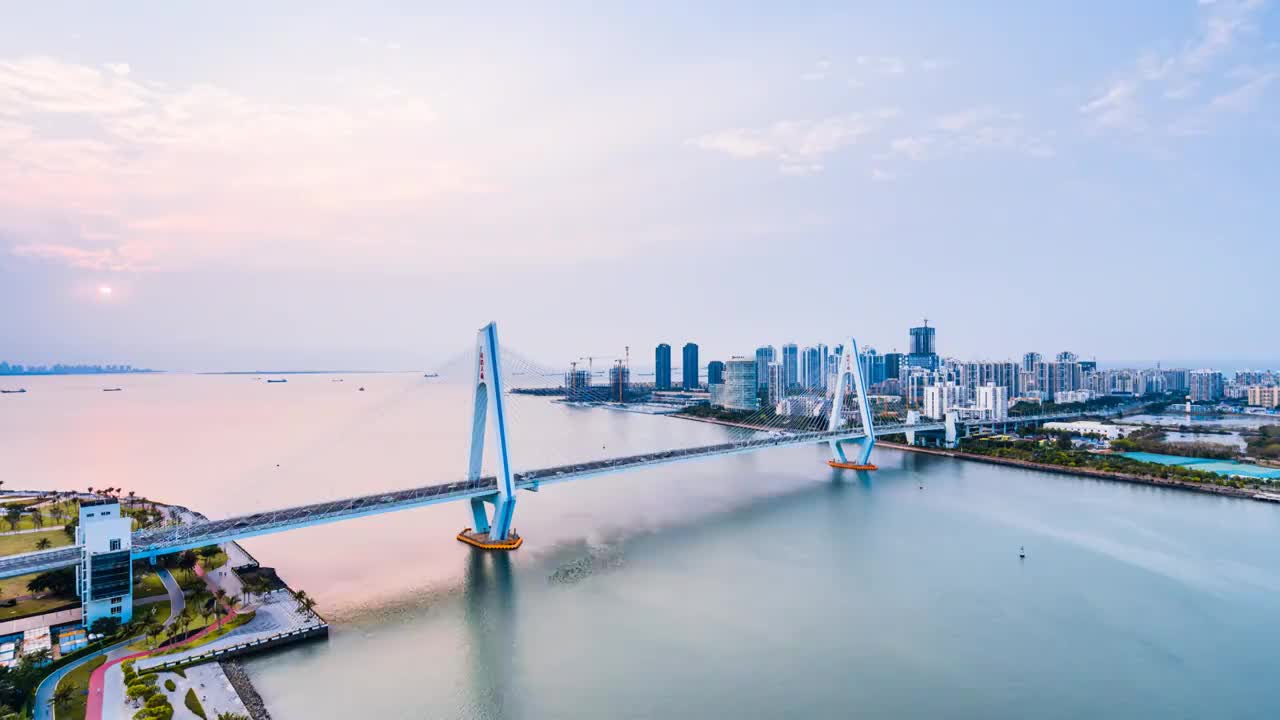 中国海南海口海甸河世纪大桥高视角日转夜延时摄影视频素材