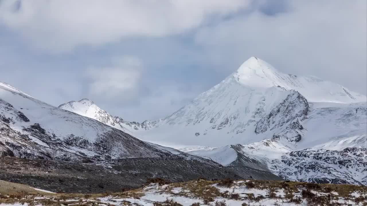 西藏萨普神山视频下载