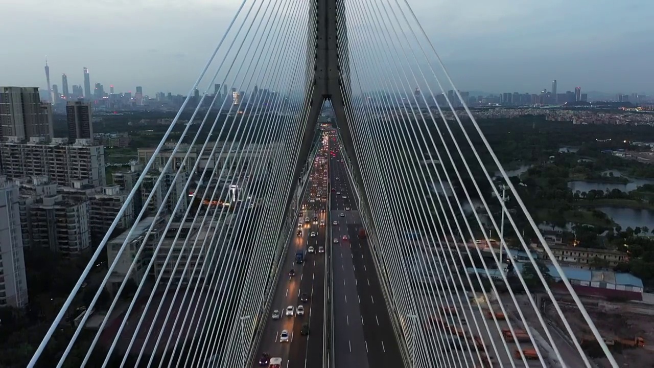 广州番禺大桥夜景航拍视频素材