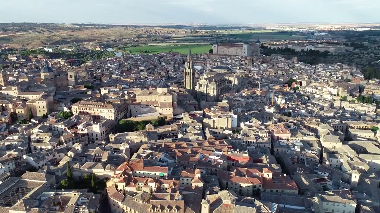 西班牙古城托莱多城市景观航拍视频素材
