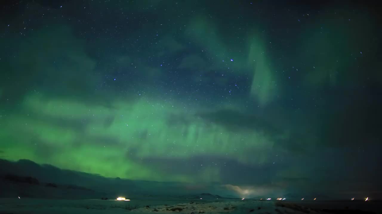 夜幕下的神奇天象北极光视频素材