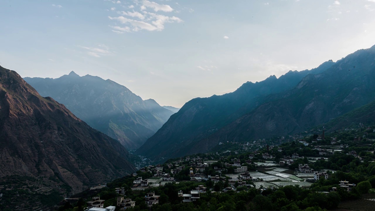 川西，丹巴，藏寨，村庄，日出视频素材