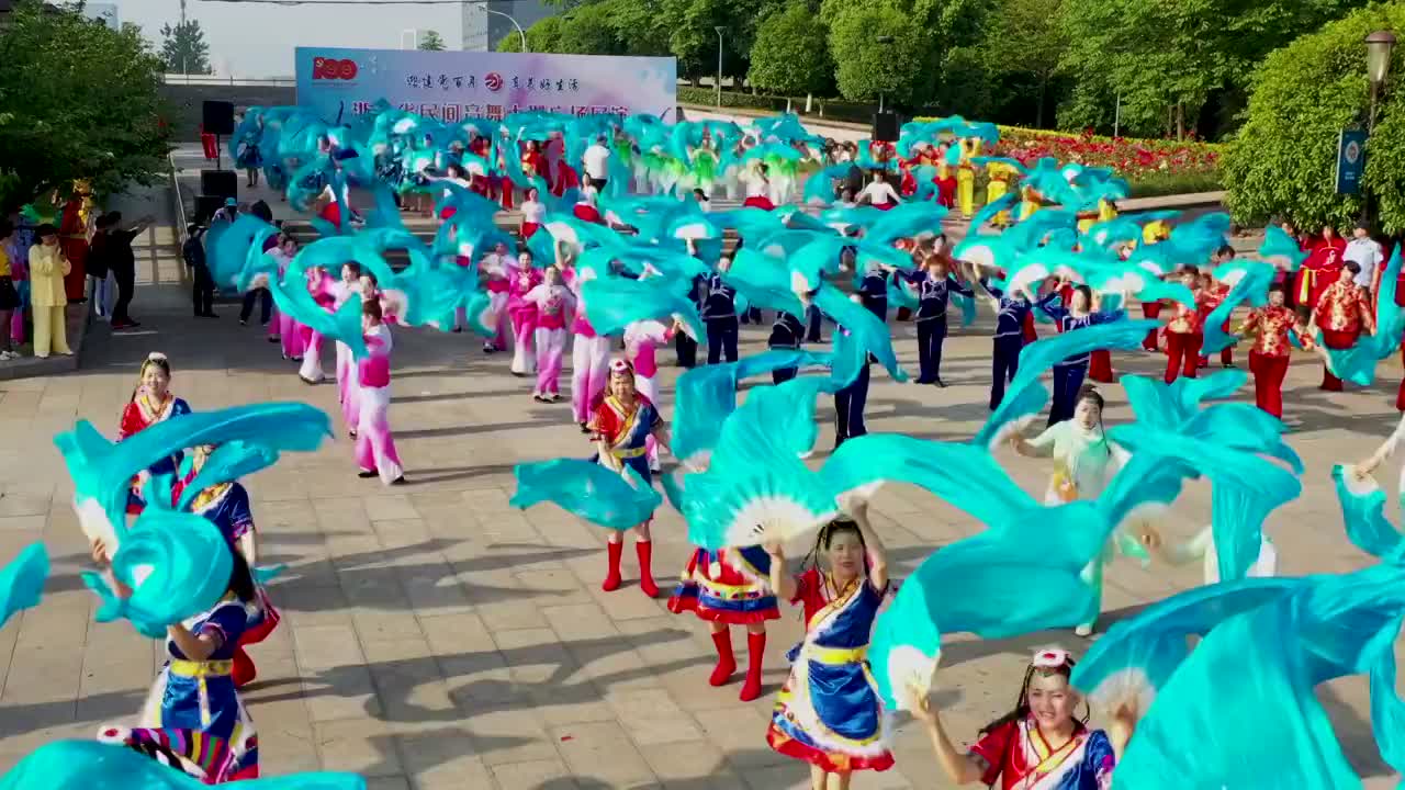 浙江义乌福田湿地公园大型歌舞红船向未来表演4K航拍视频下载