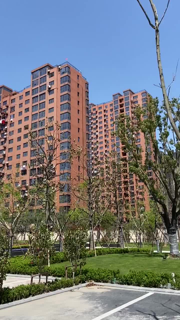 中国城市住宅楼公寓楼建筑外部延时摄影视频素材