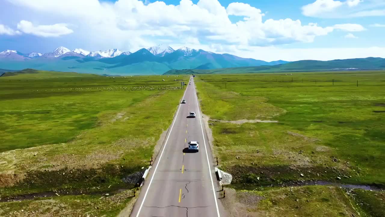 新疆维吾尔自治区巴音布鲁克独库公路视频下载