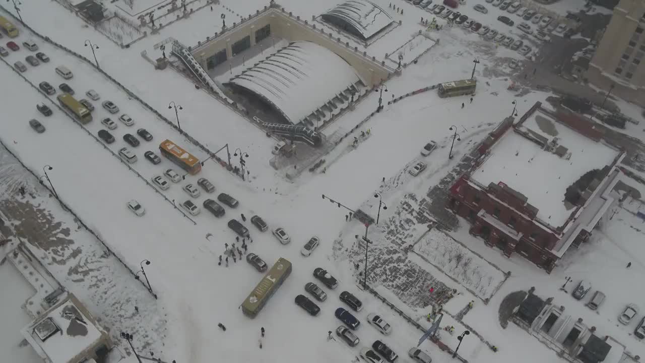 4K哈尔滨火车站雪中航拍视频素材