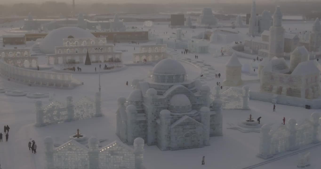 4K航拍哈尔滨冰雪大世界视频素材