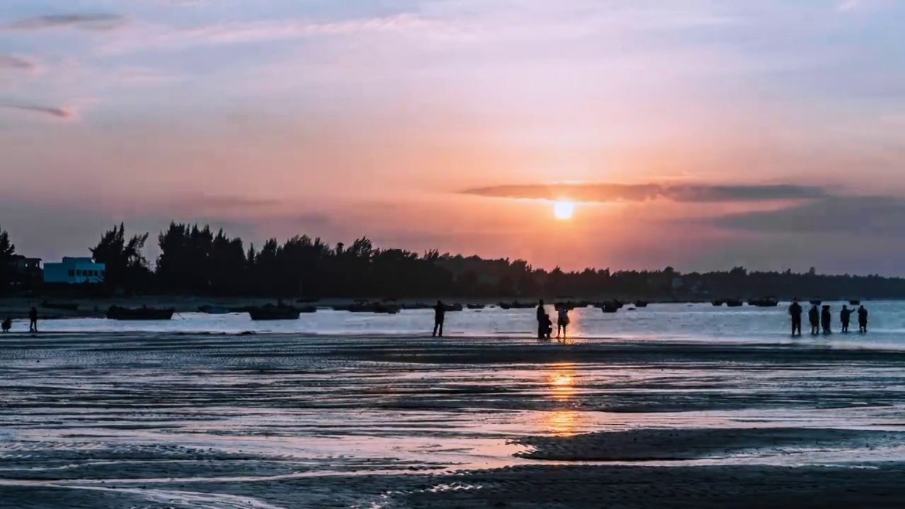 《日落大鹏湾》拍摄于海南省临高县临高角大鹏湾。视频素材