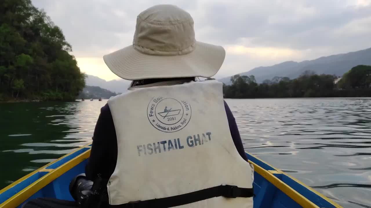 尼泊尔费瓦湖游船视频素材