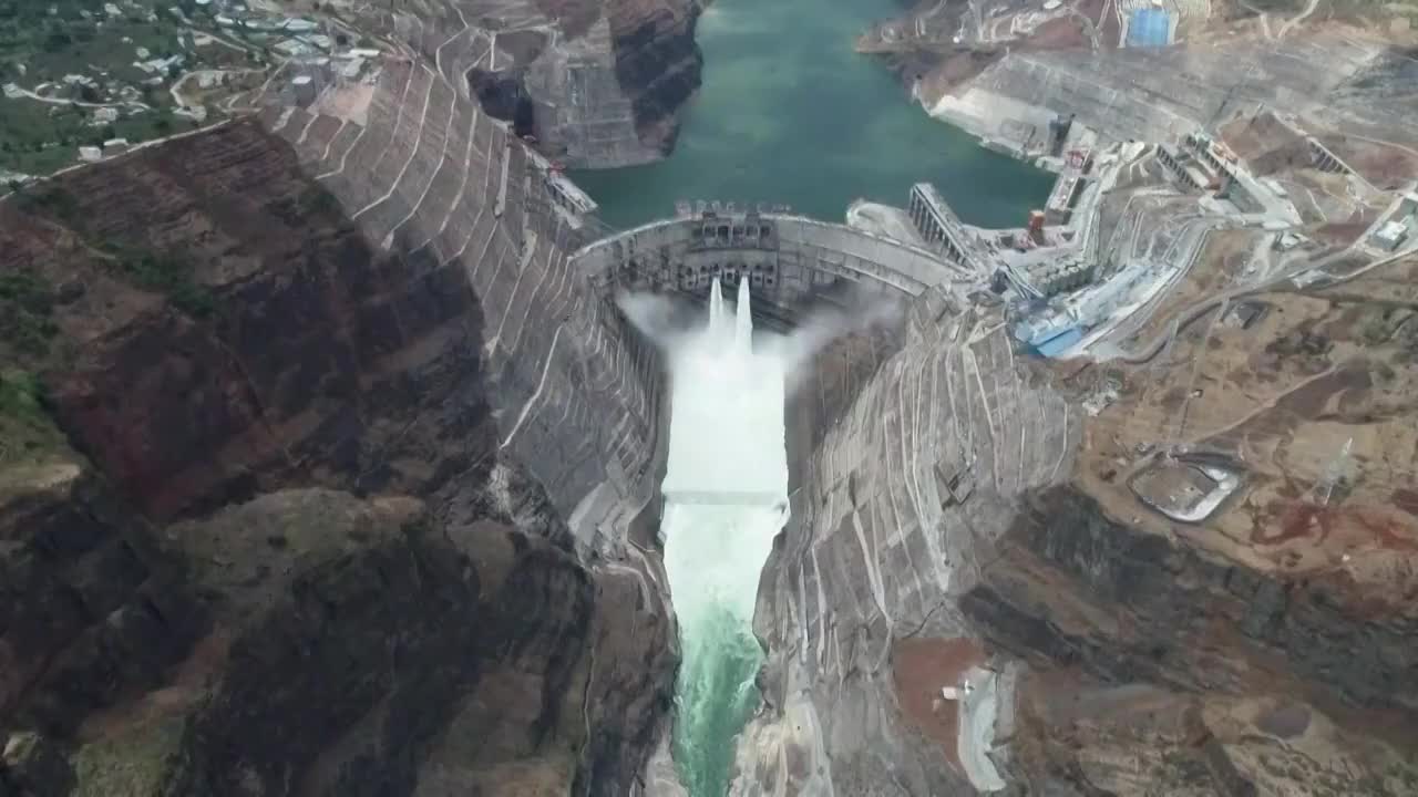 四川省凉山彝族自治州白鹤滩水电站航拍镜头视频素材