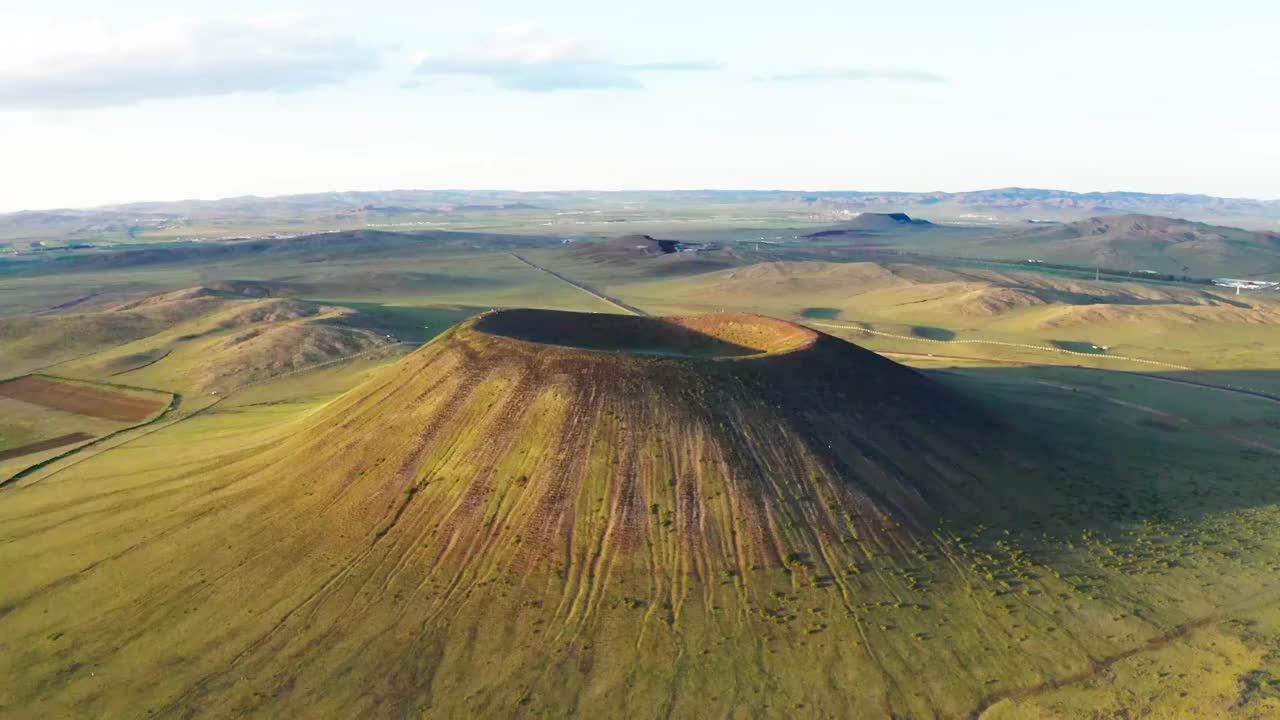内蒙古乌兰察布乌兰哈达火山群航拍视频素材