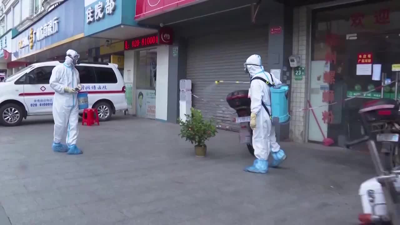 广东省医务人员在街上进行消毒工作视频购买