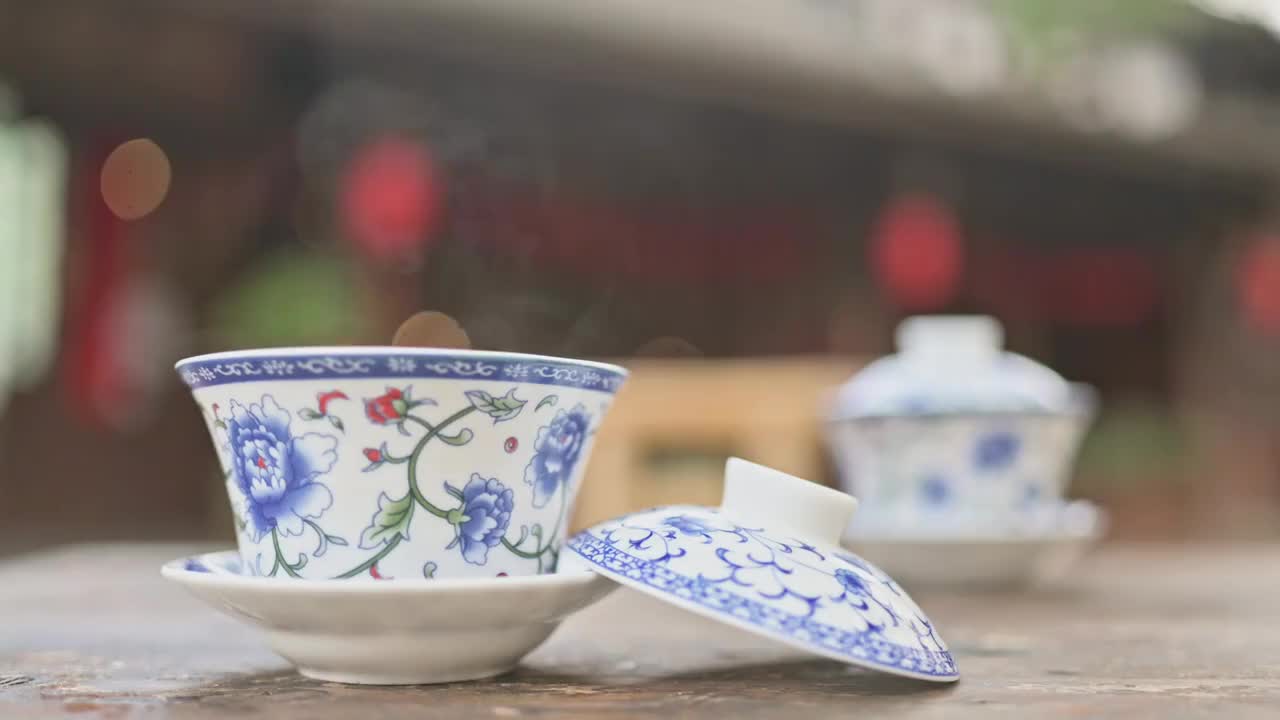 冲泡盖碗茶细节之一视频素材