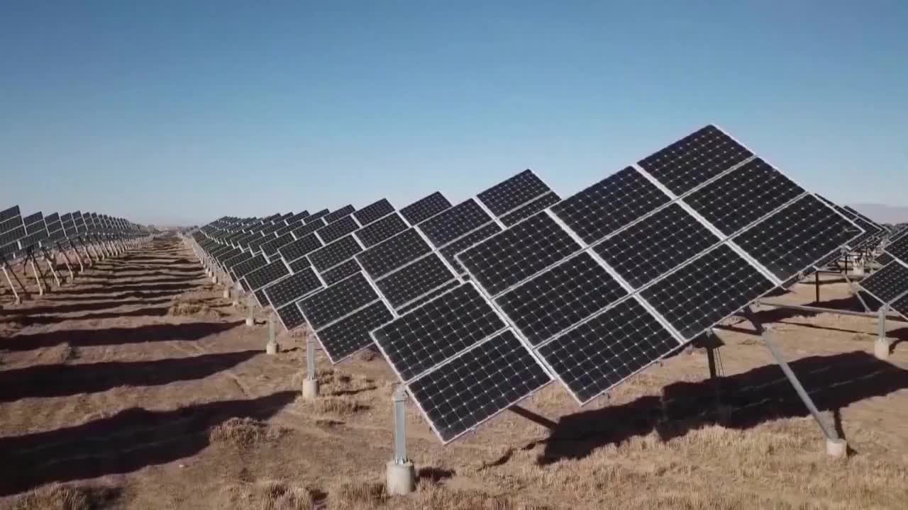 中国太阳能电池板视频素材