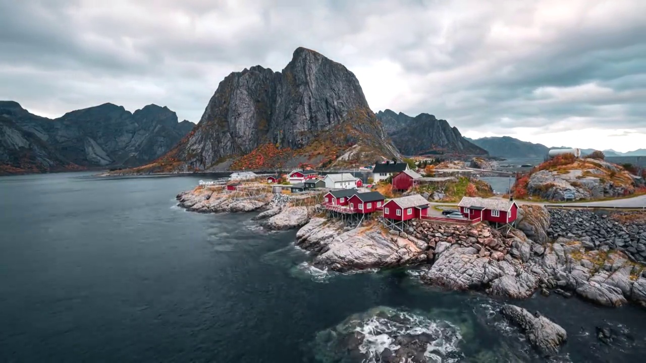挪威罗弗敦海岸边渔村视频下载