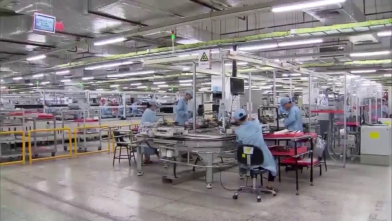 广东工厂内部的生产线视频素材