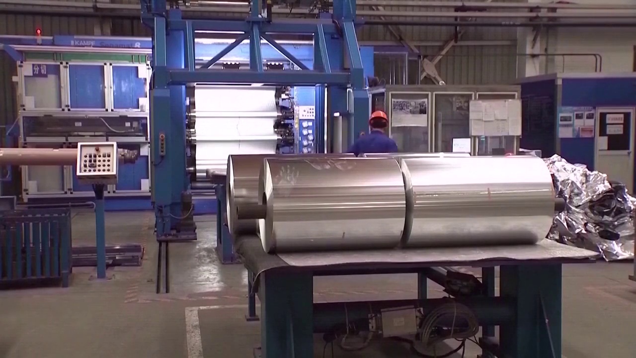 中国辽宁工厂生产铝板视频素材