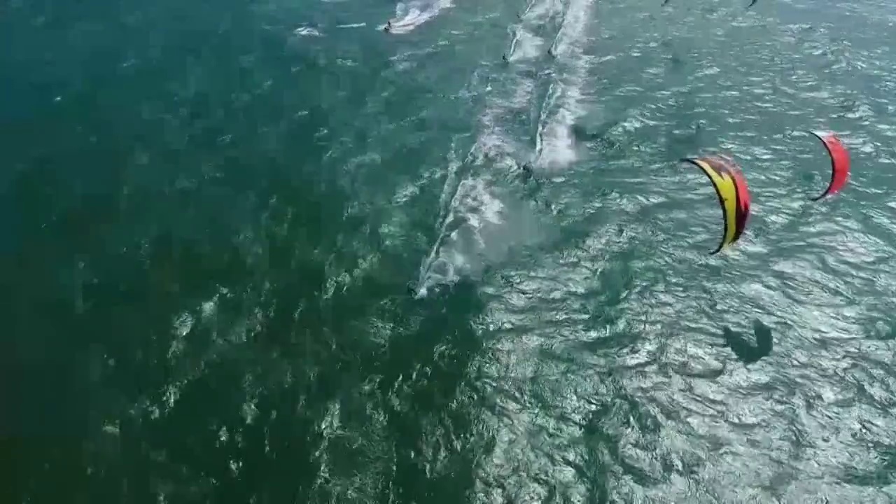 海南省海上降落伞游乐项目视频素材