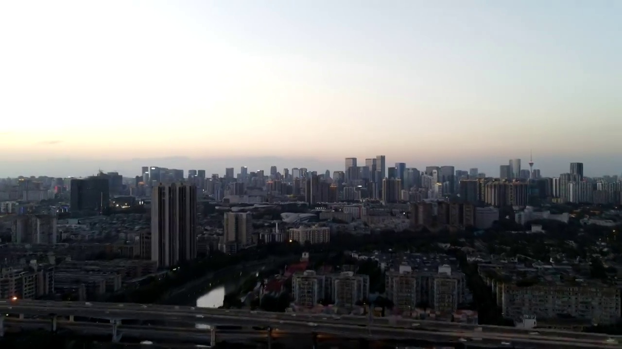 成都市锦江区东湖公园城市建筑群白昼航拍视频素材
