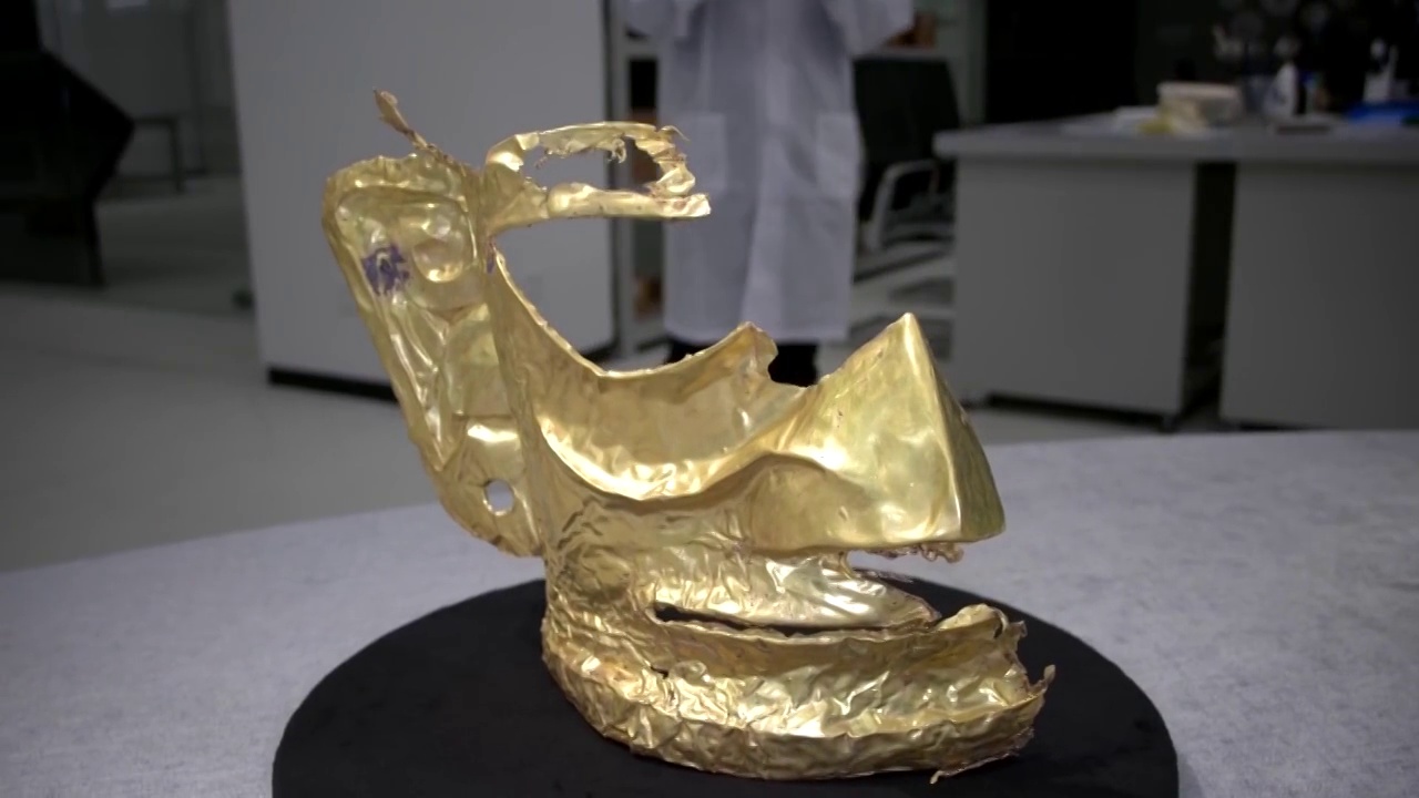 四川省广汉市展出的金面具视频素材