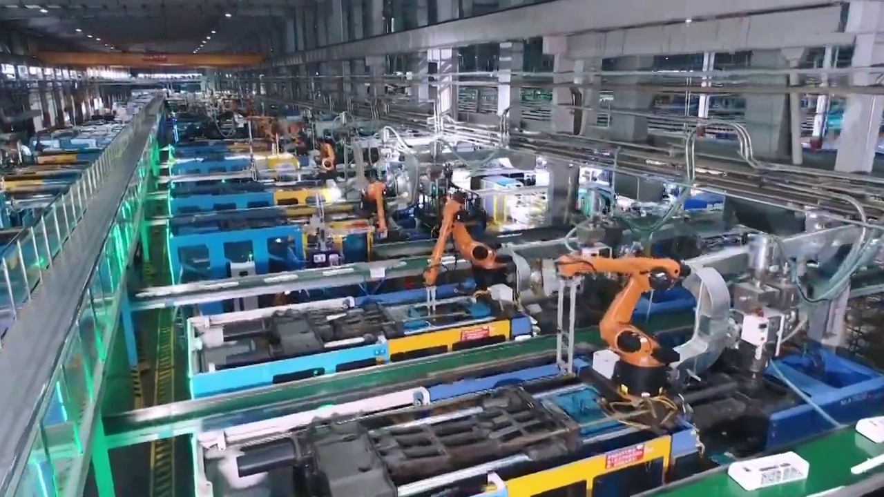 中国广东省佛山市顺德区自动化芯片生产线视频素材