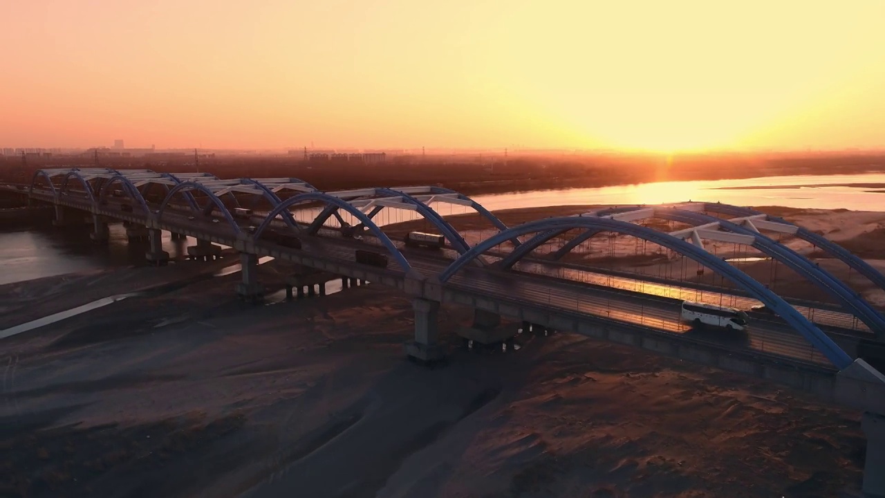 航拍高速公路黄河公路大桥视频素材