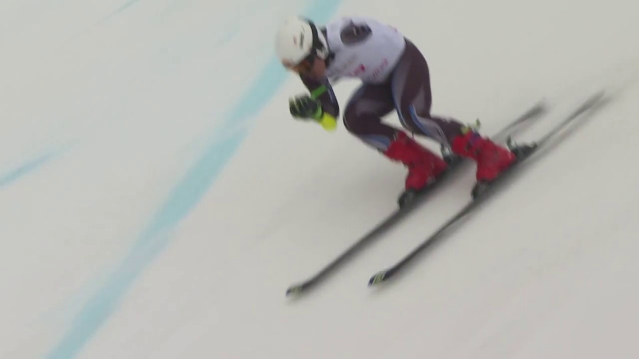 北京延庆区滑雪的运动员视频素材
