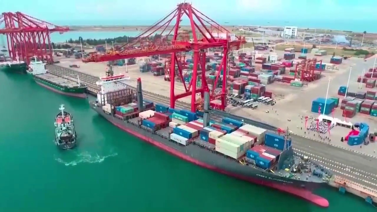 海南省三亚市港口航拍视频素材