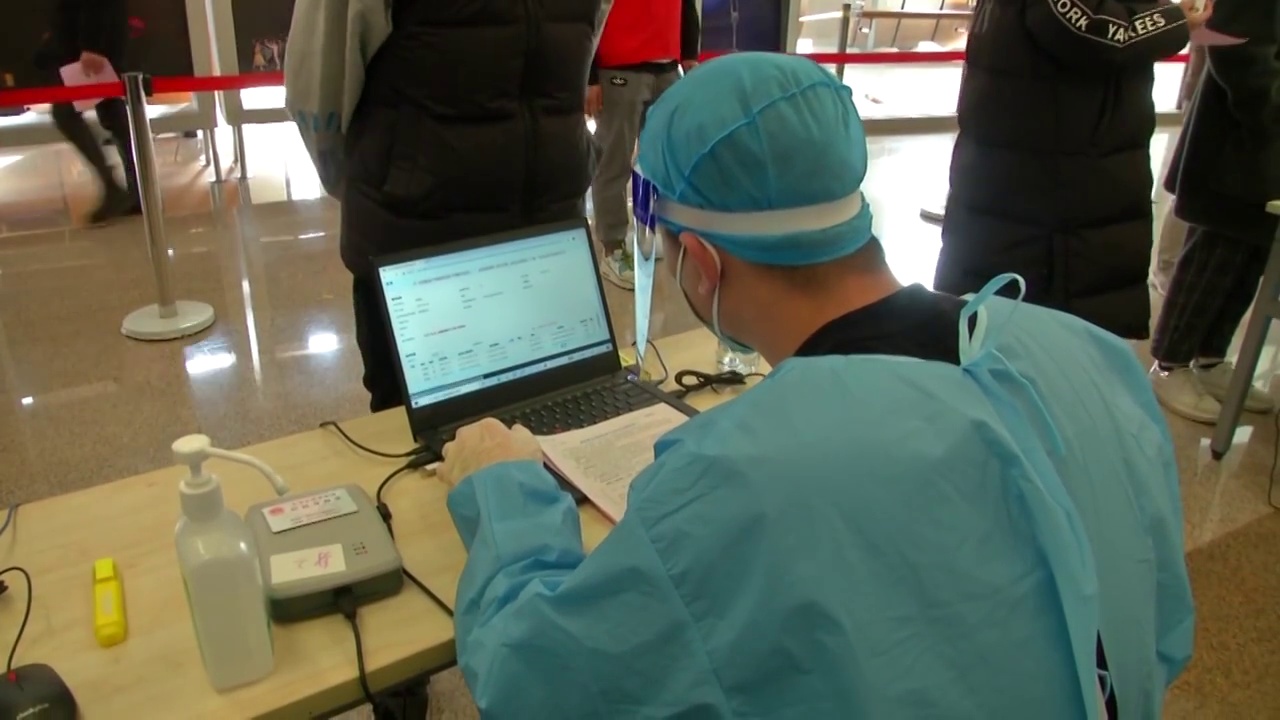 北京接种疫苗的人视频素材