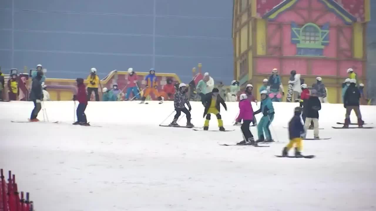 广东广州滑雪公园场景视频素材