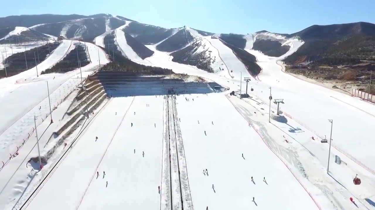 张家口崇礼国家跳台滑雪中心航拍视频素材