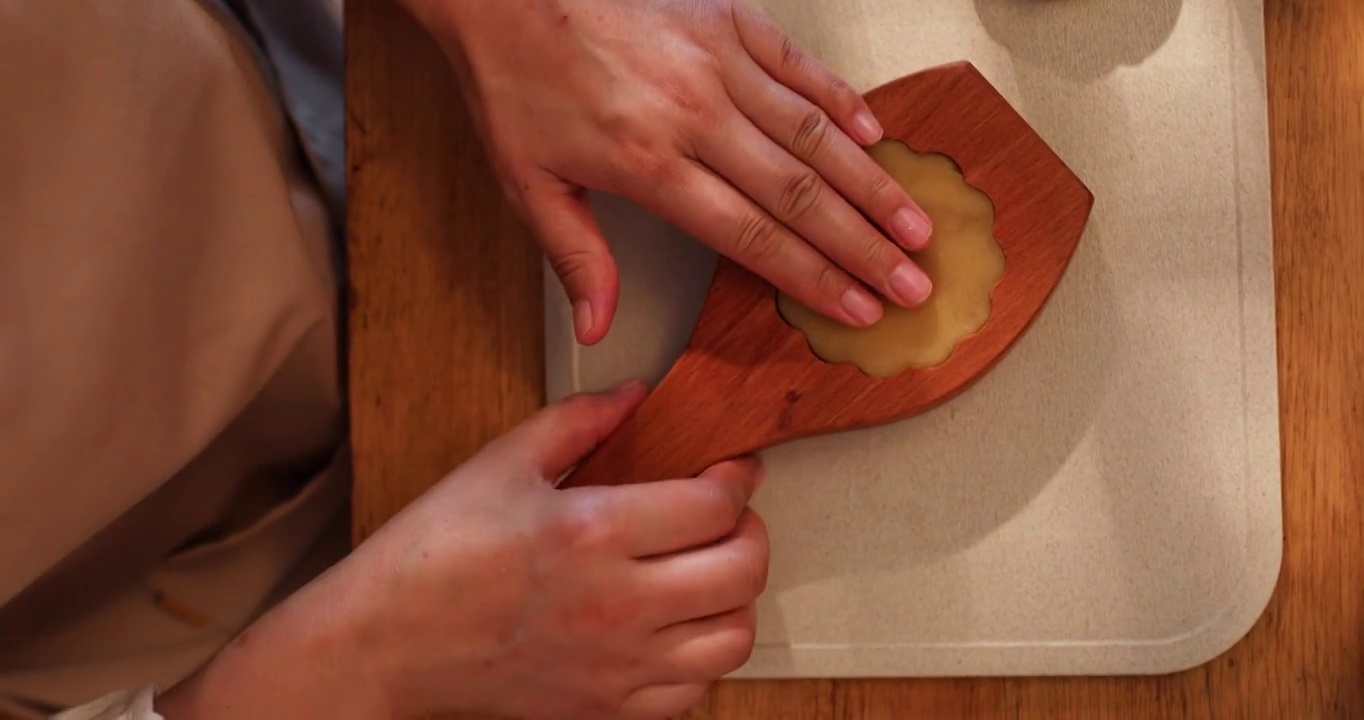 厨师制作月饼实拍视频素材