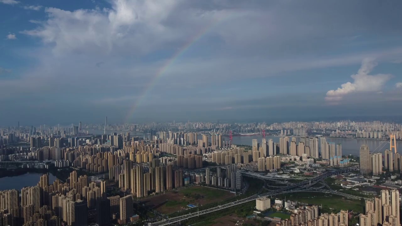 武汉雨过天晴见彩虹视频素材