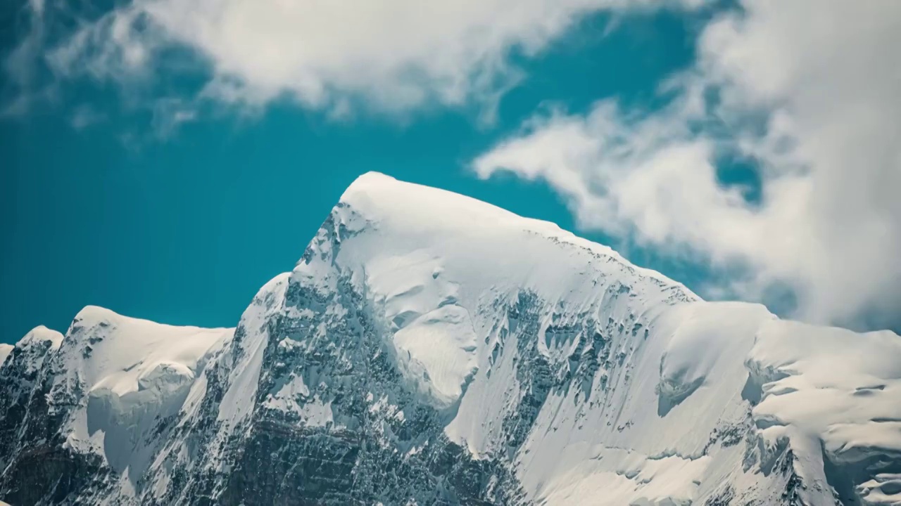 帕米尔高原的雪山,塔什库尔干,帕米尔高原,新疆维吾尔自治区视频素材