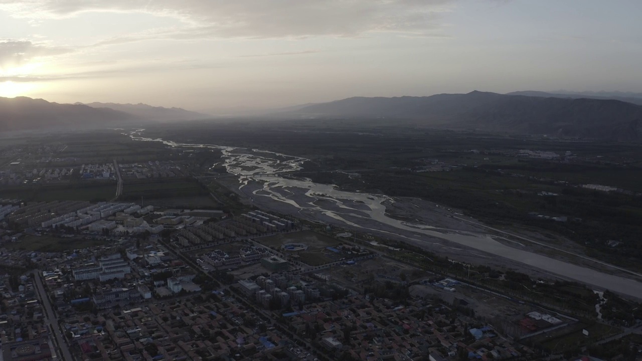 新疆特克斯八卦城高视角航拍城市风光视频素材