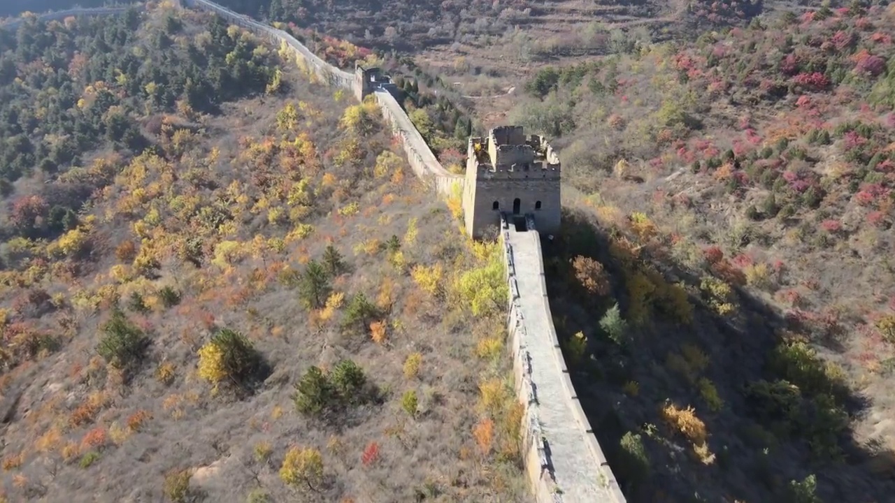 北京古老的长城秋季景色视频素材