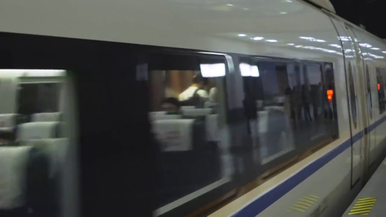 高铁地铁高速铁路复兴号高铁和谐号高铁铁轨铁路乘客运输视频素材