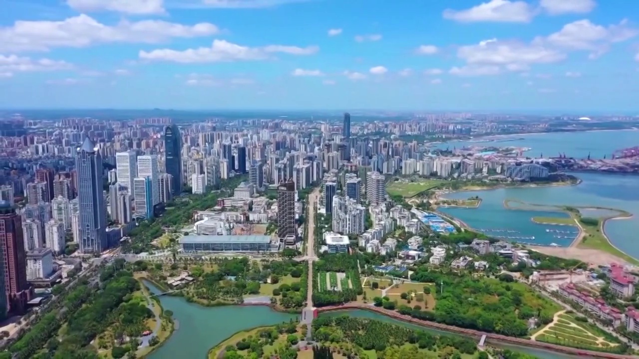 中国海南城市景观交通大海船只航拍视频素材