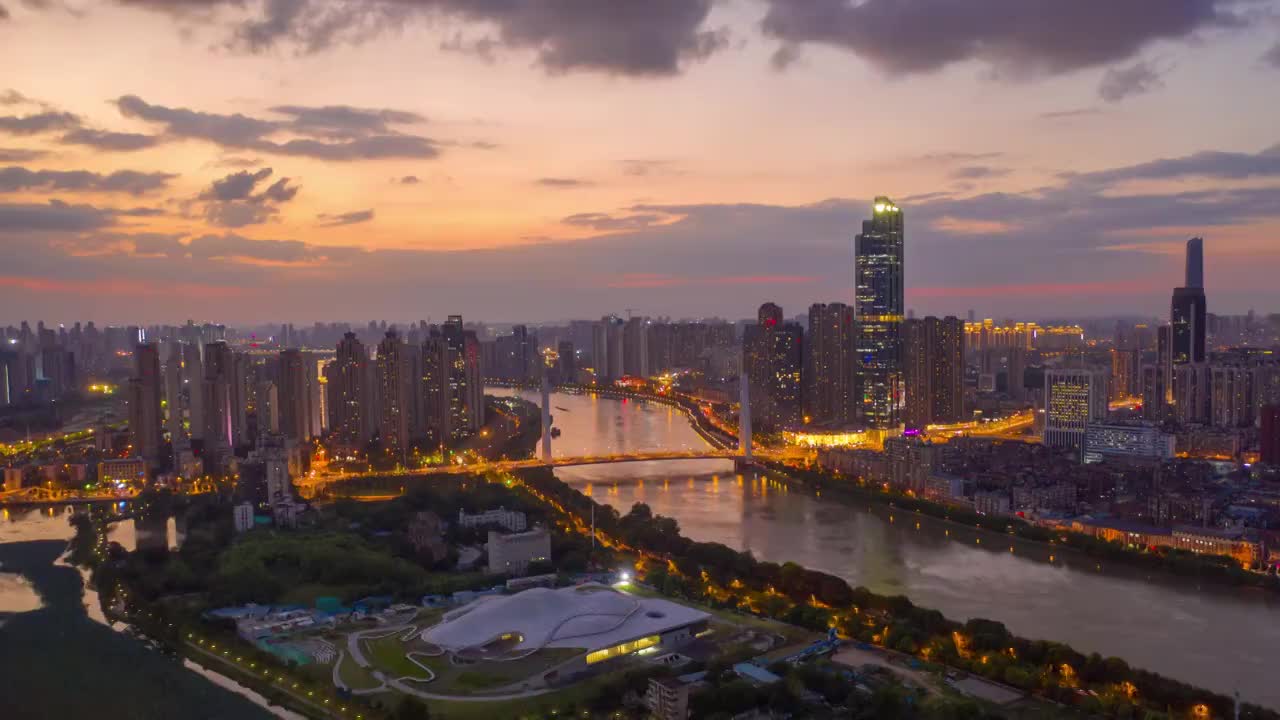 武汉汉江汉正街月湖桥沿岸城市风光航拍视频素材