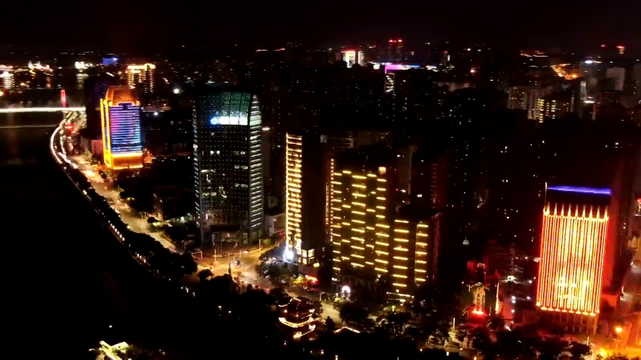 中国湖北宜昌城市风光夜景灯光航拍延时摄影广角视频素材