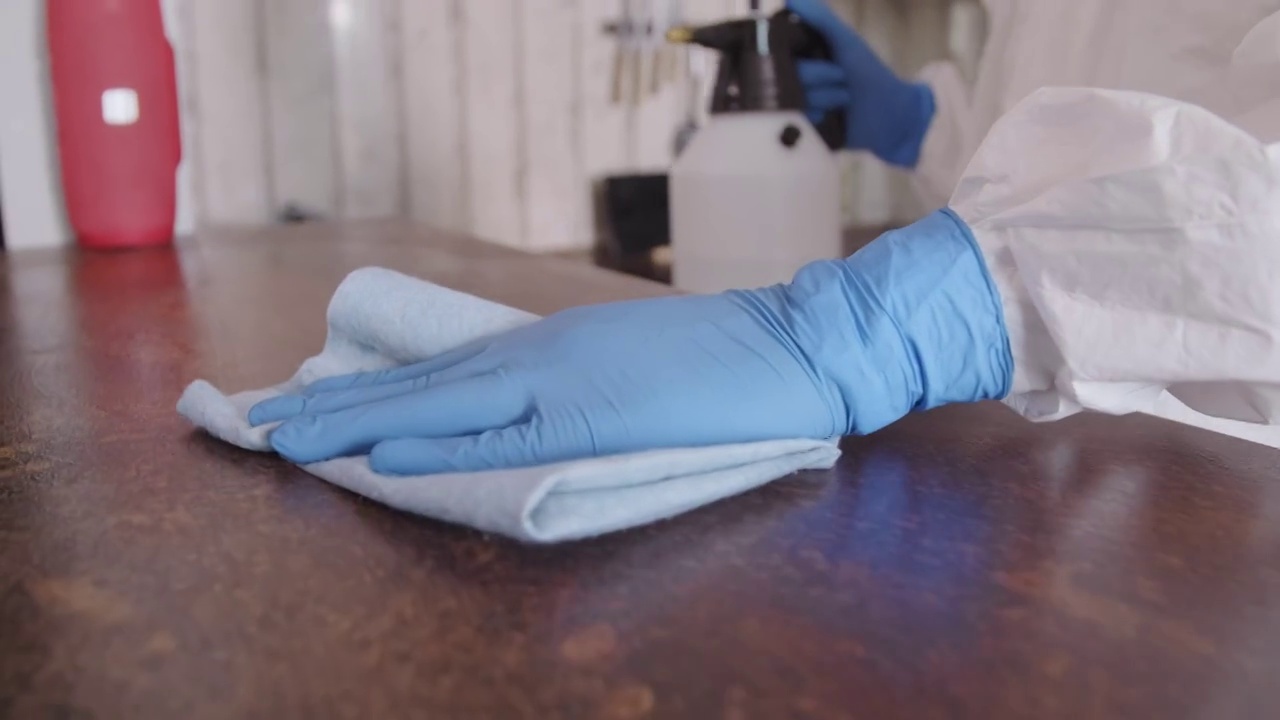 新冠病毒消毒洗手喷洒消毒液covid19新冠疫苗感冒流感视频素材