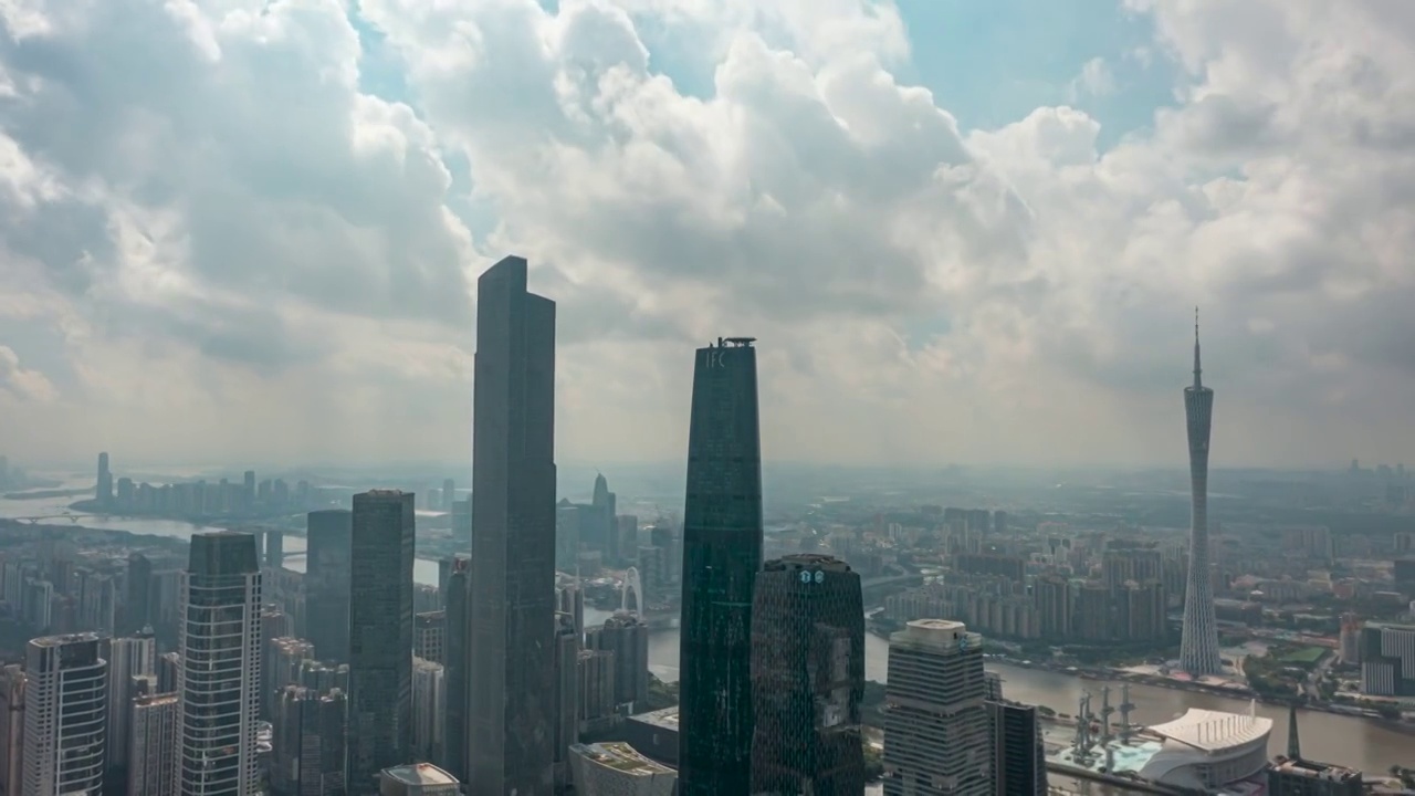 广州CBD珠江新城广州塔移动延时航拍视角视频素材