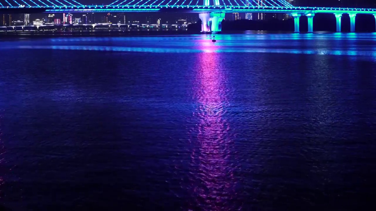 江水大桥夜景和灯光视频素材