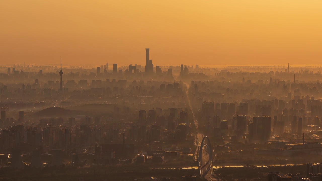 长安街日出后金光笼罩北京城视频素材