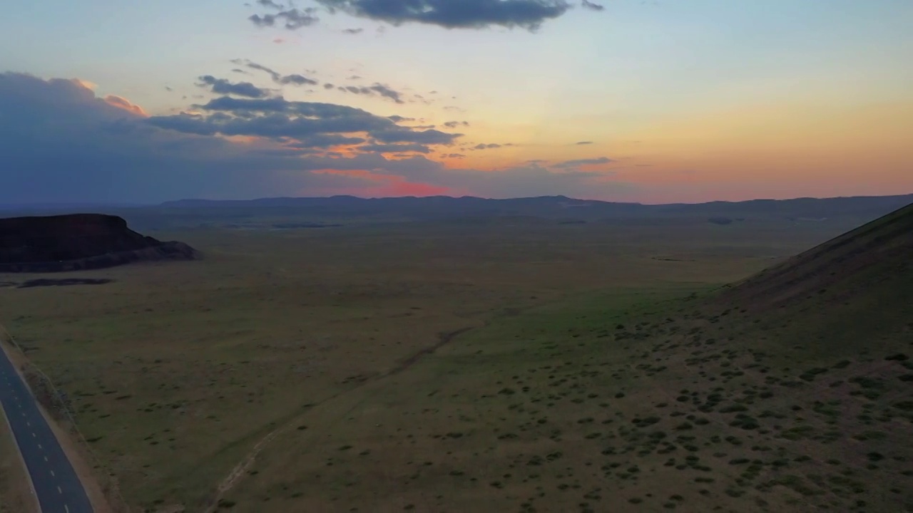 航拍内蒙乌兰哈达火山日落夕阳视频素材