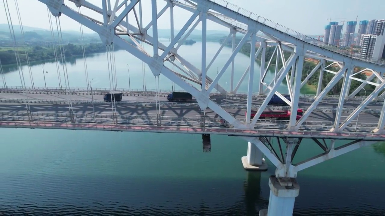 柳州大桥城市交通车流视频素材